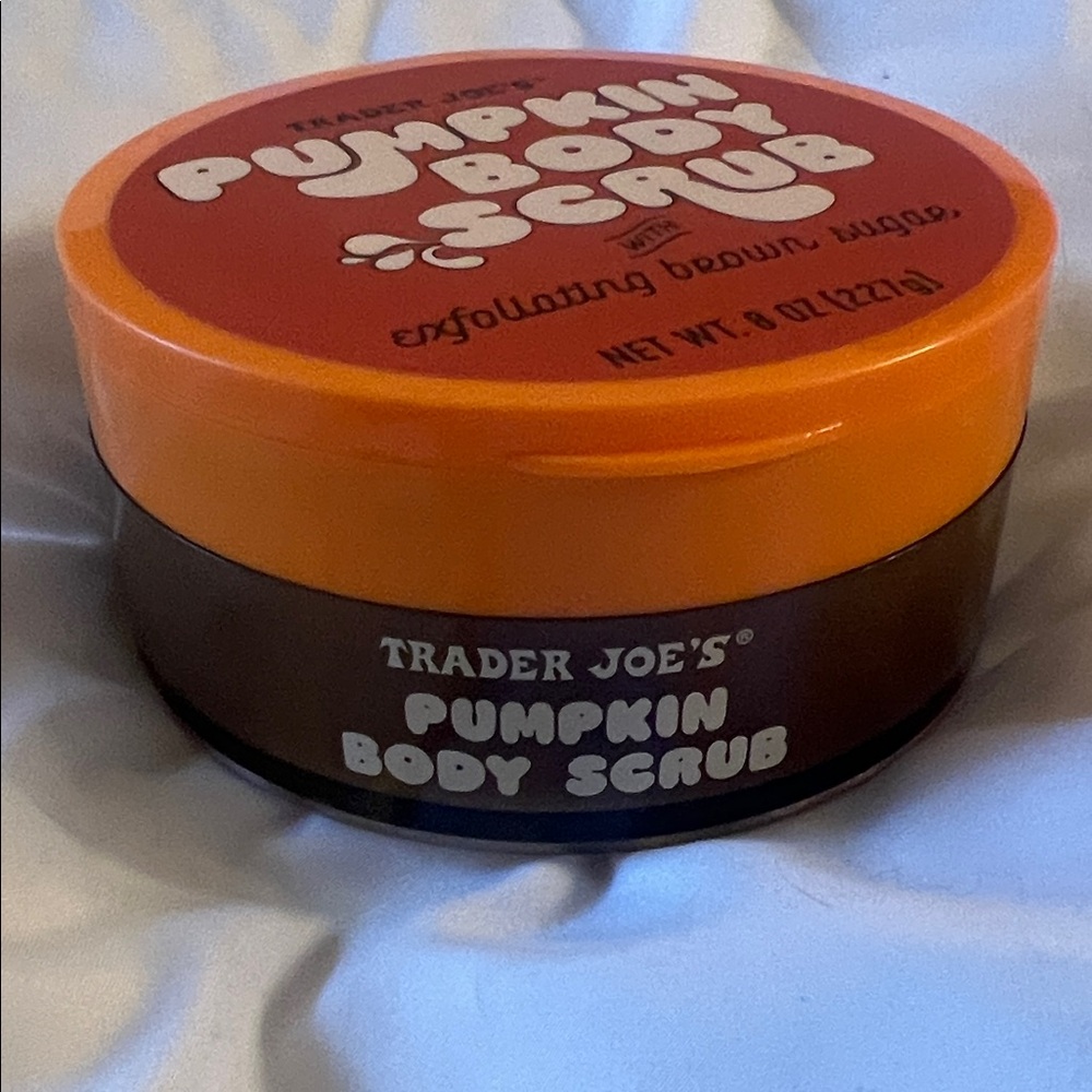 Trader Joe's Pumpkin Body Scrub - Vibrant Orange BRAND NEW - Picture 2 of 2